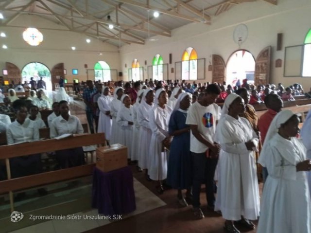 Tanzania - Pielgrzymka relikwii św. Urszuli w Tanzanii